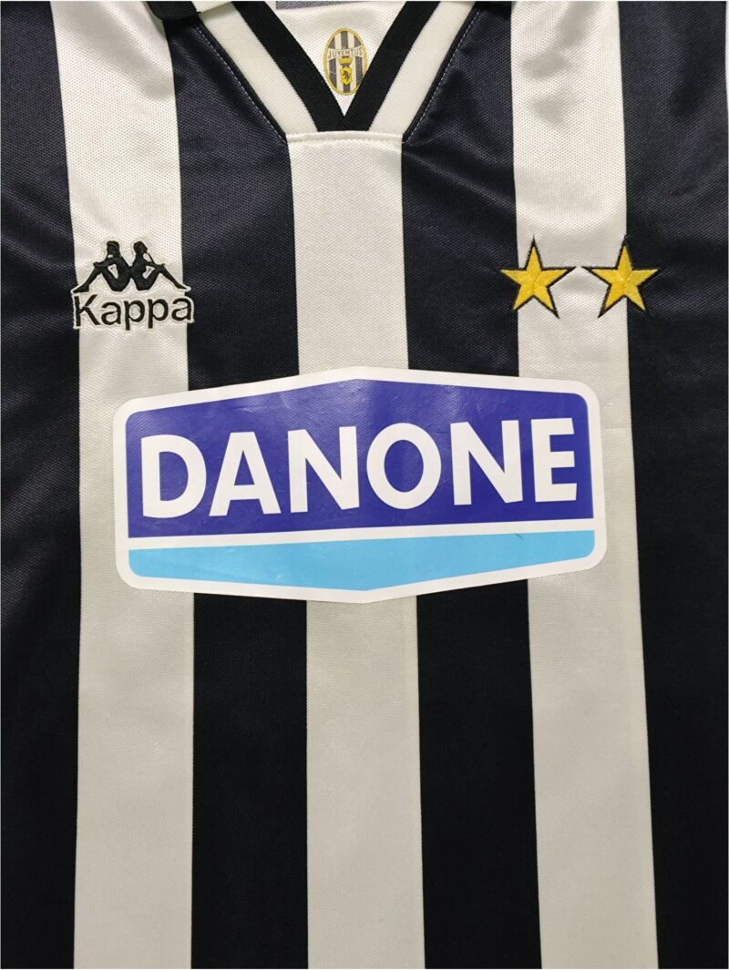 Vintage Juventus Jersey 1994/95 - Image 3