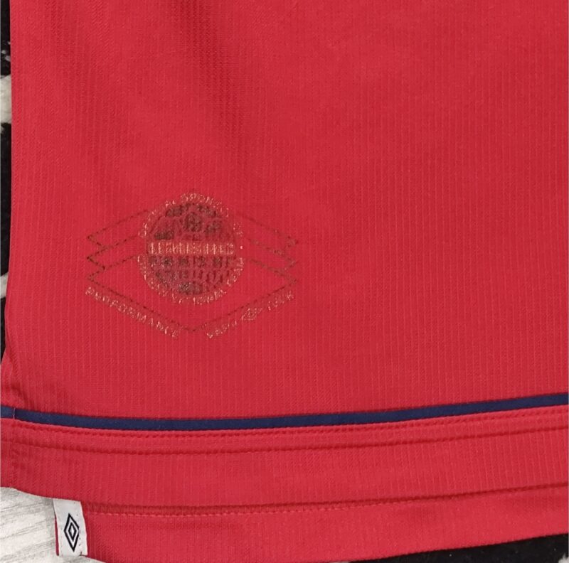 Original 2000-01 Chile Home Shirt Zamorano #9 - Image 9