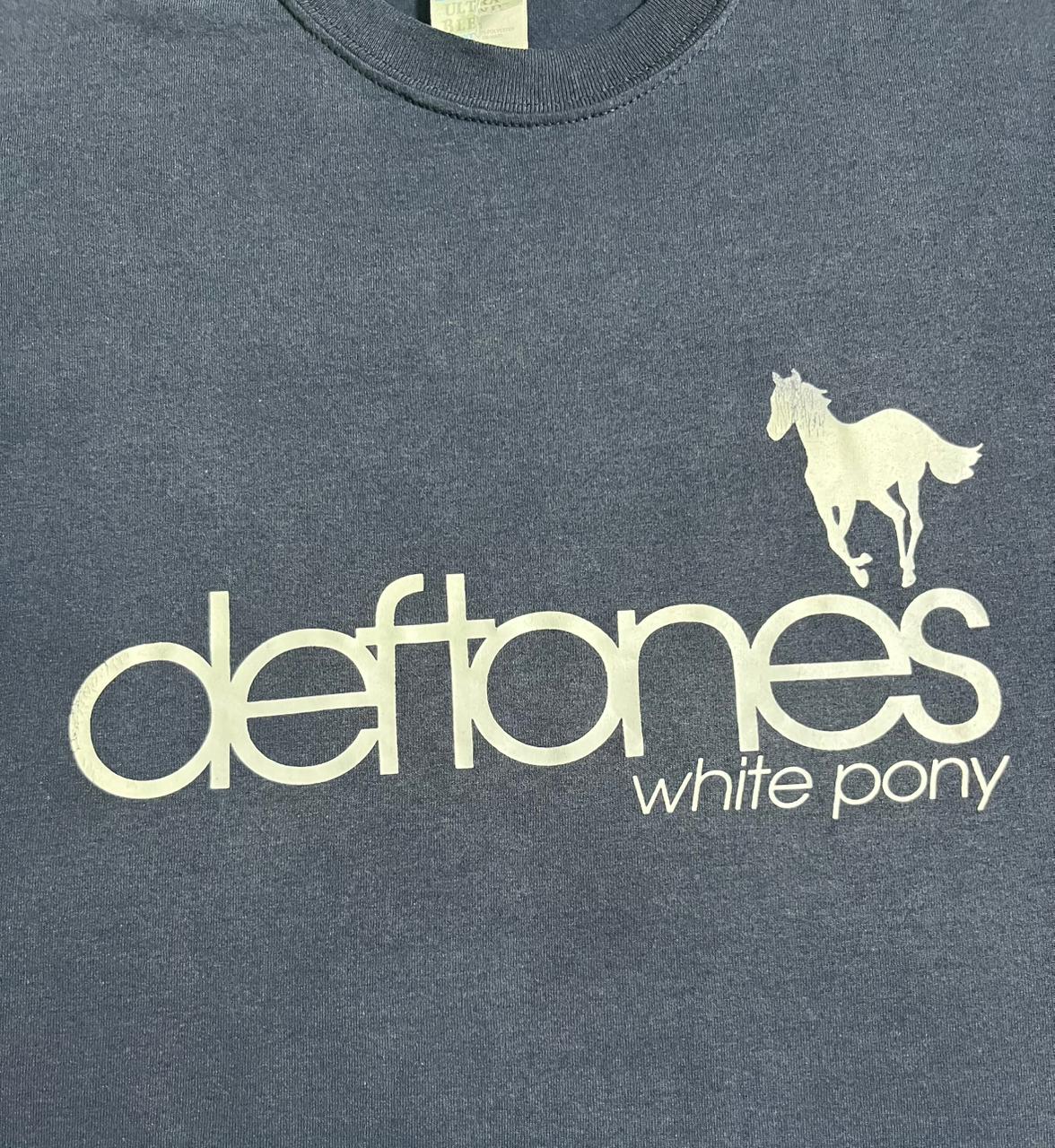 Vintage Deftones White Pony - Image 2